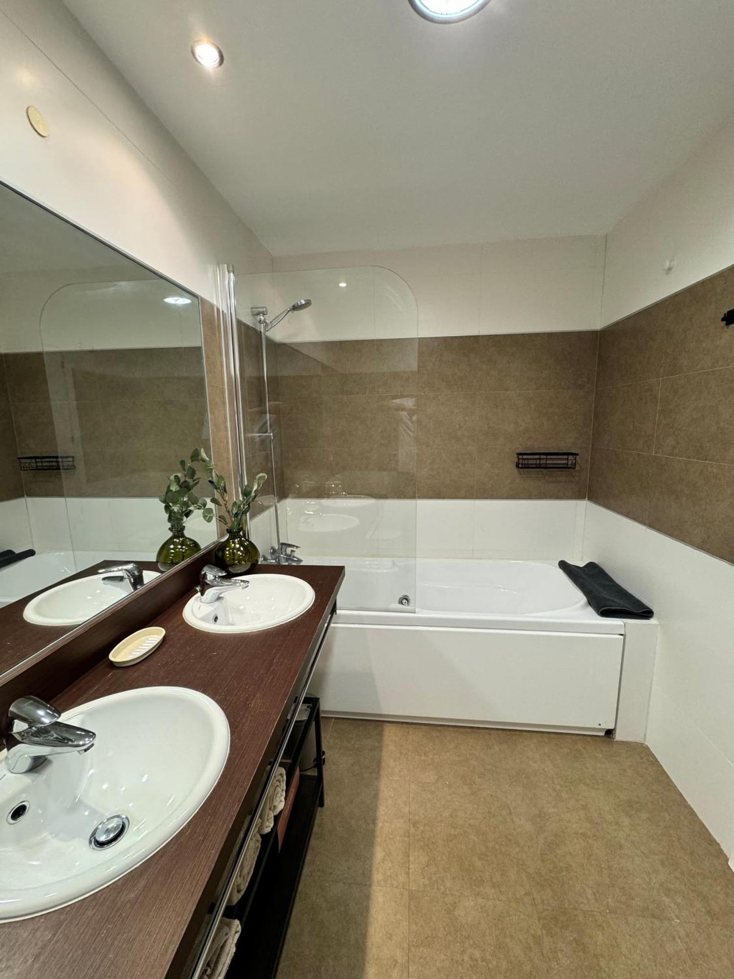 Piso De Lujo Totalmente Equipado A Estrenar Para 6 Estepona Extérieur photo